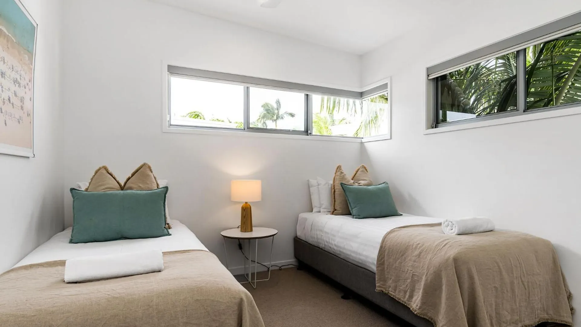Fat Frog Beach Houses Byron Bay